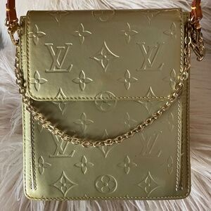 Louis Vuitton Vernis Mott